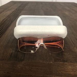 Oakley Womens Sunglasses: Brown gradient lenses